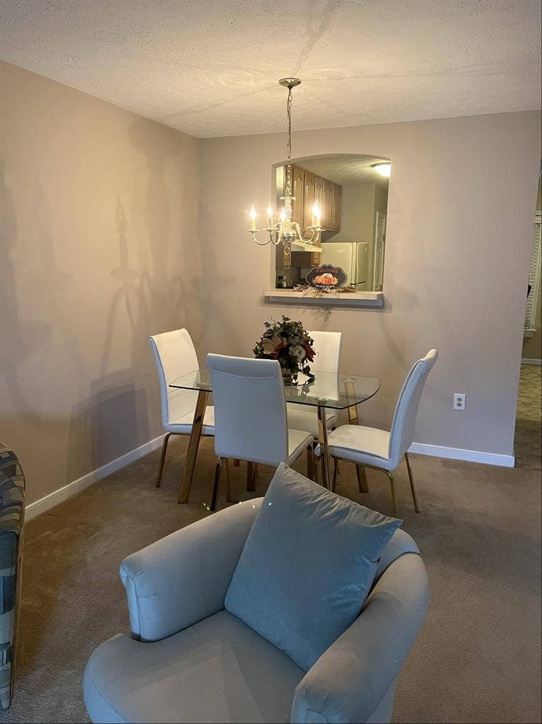 Beautiful townhouse with a room!