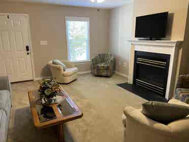 Beautiful townhouse with a room!