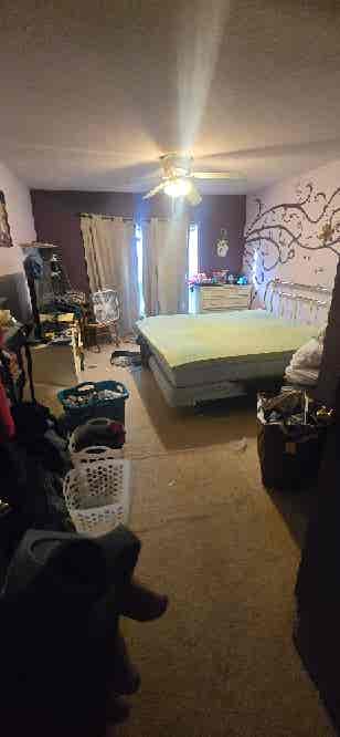 Need roomates or I lose my house