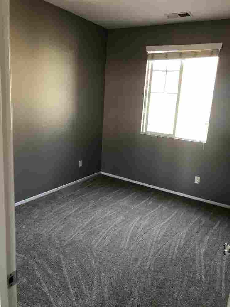 Female Roomie-Aug 1 MoveIn-Utl Incl