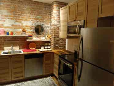 room with private porch / utilities