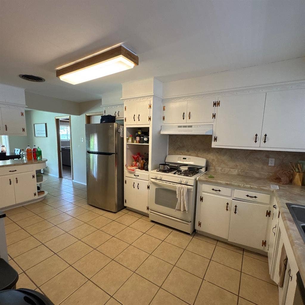 Spare room NE Albuquerque