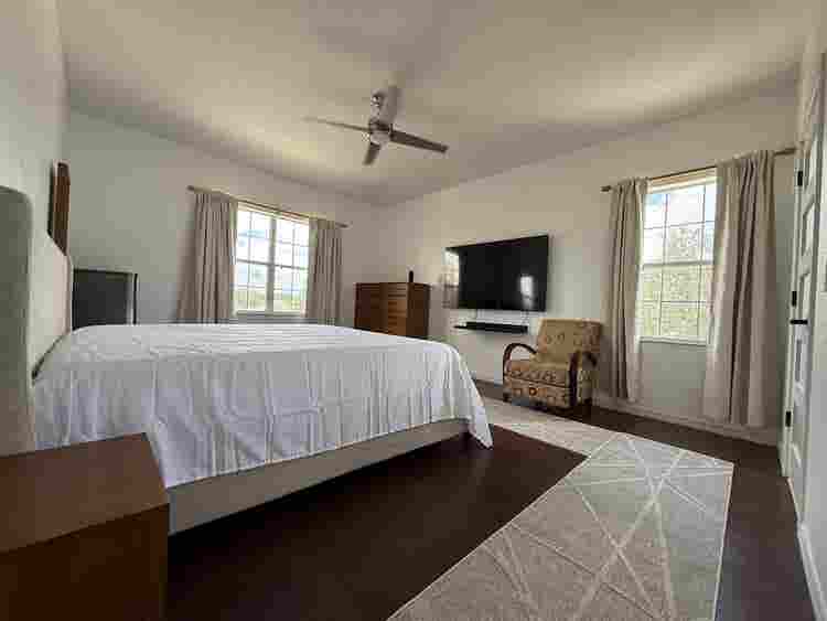 Newly Renovated Master In Avalon