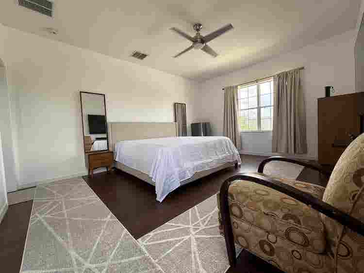 Newly Renovated Master In Avalon