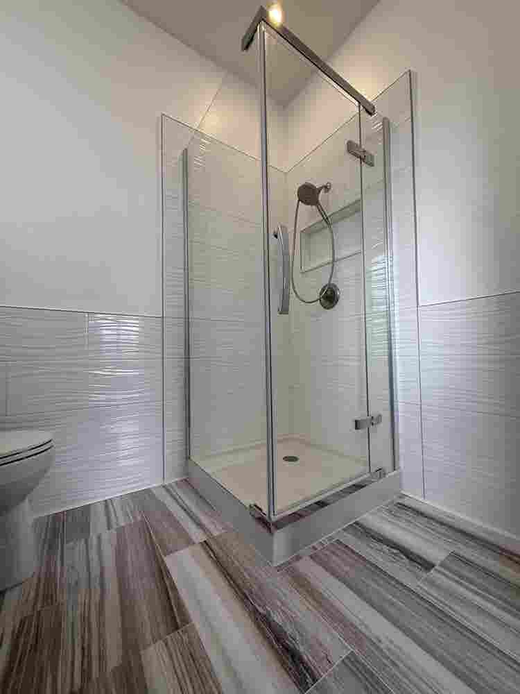Newly Renovated Master In Avalon