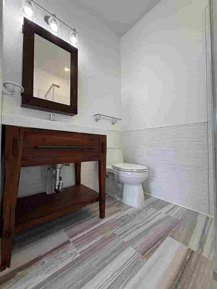 Newly Renovated Master In Avalon