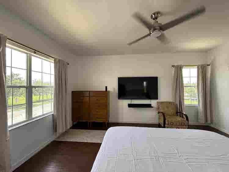 Newly Renovated Master In Avalon