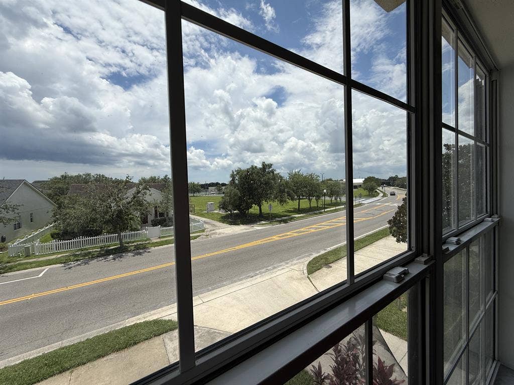 Newly Renovated Master In Avalon