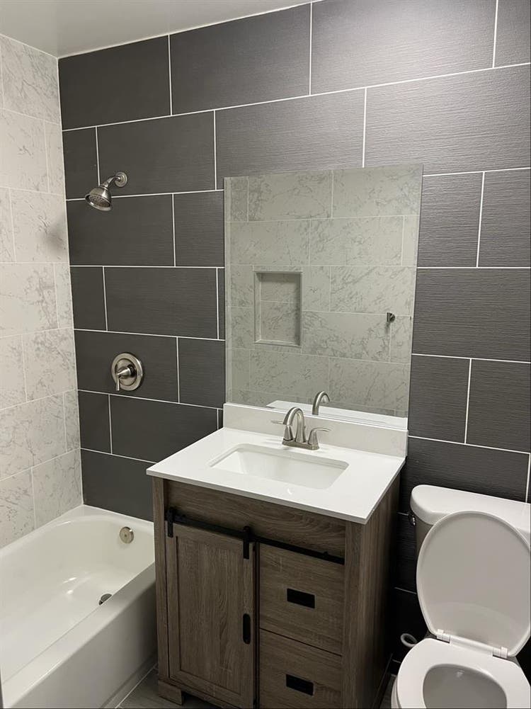 Small sized room for rent