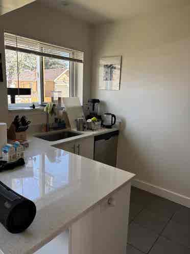 1 roommate, 3 bedroom townhouse
