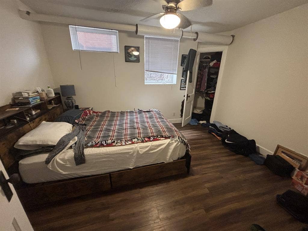 1 roommate, 3 bedroom townhouse