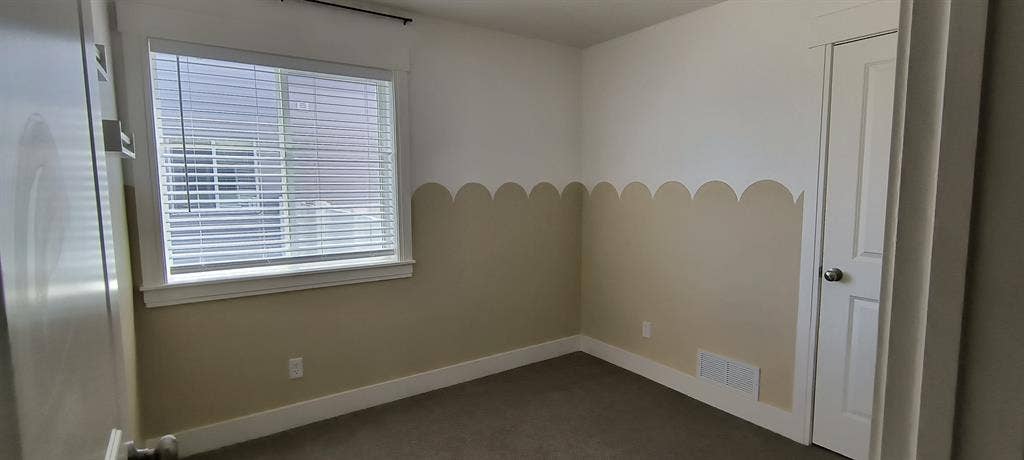 Cozy private room w/ street parking