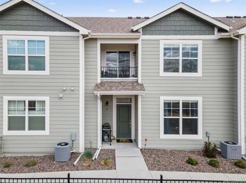 Female roommate- 1 bedroom