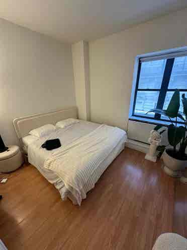 ✨Clean Spacious Room Midtown South✨