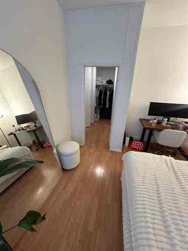 ✨Clean Spacious Room Midtown South✨