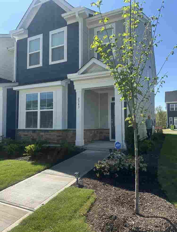 Modern Townhome Roommate Friendly!