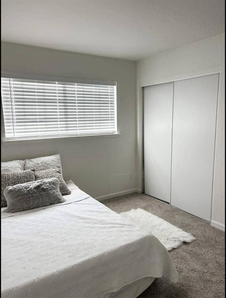 Room for rent with price bathroom