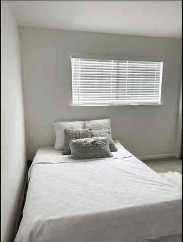 Room for rent with price bathroom