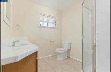 Room for rent with price bathroom