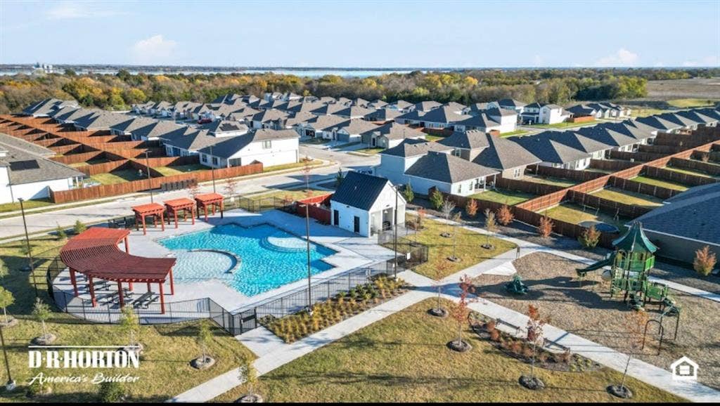 Looking for a roommate 🤗