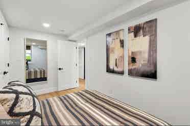 Modern & spacious basement apart