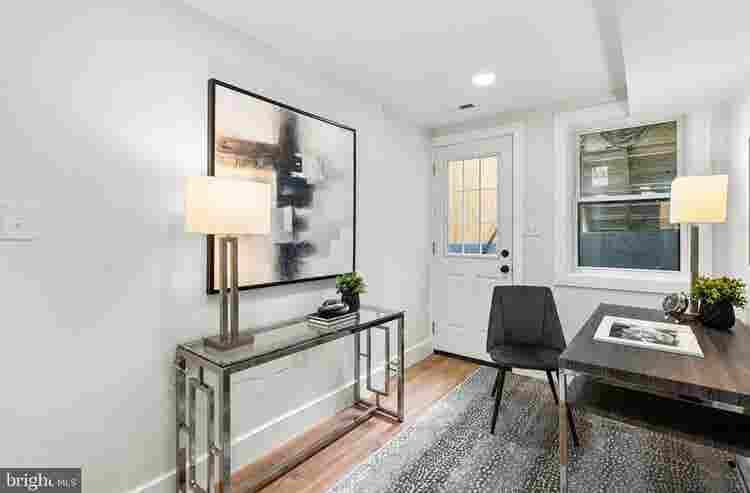 Modern & spacious basement apart