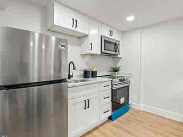 Modern & spacious basement apart