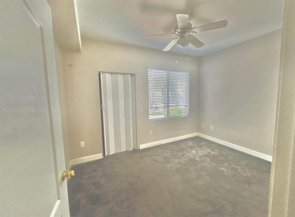 Room for rent in North Phoenix