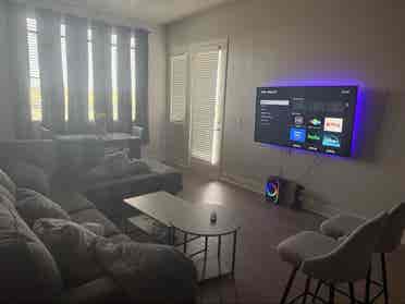 beautiful apartment to share