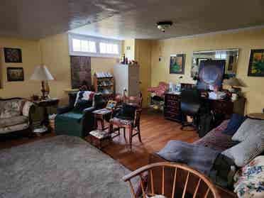Beautiful large room in Pikesville