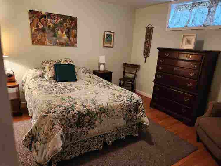 Beautiful large room in Pikesville