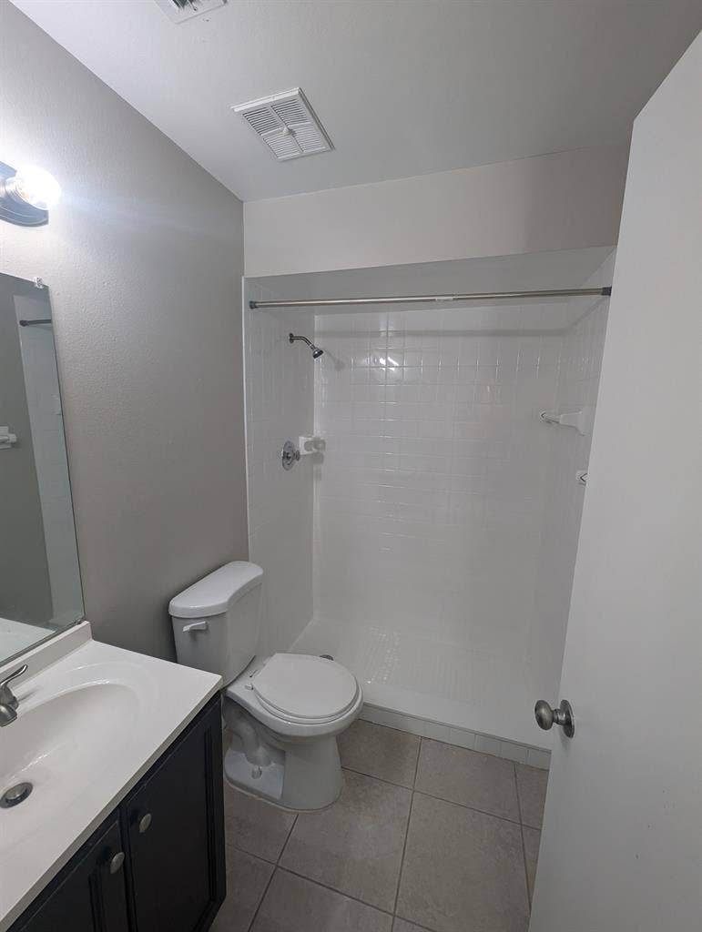 Room for rent Valencia East Campus