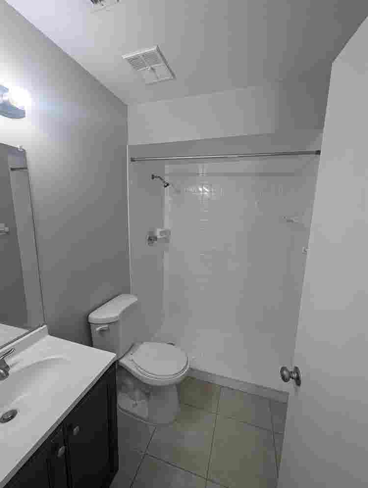 Room for rent Valencia East Campus
