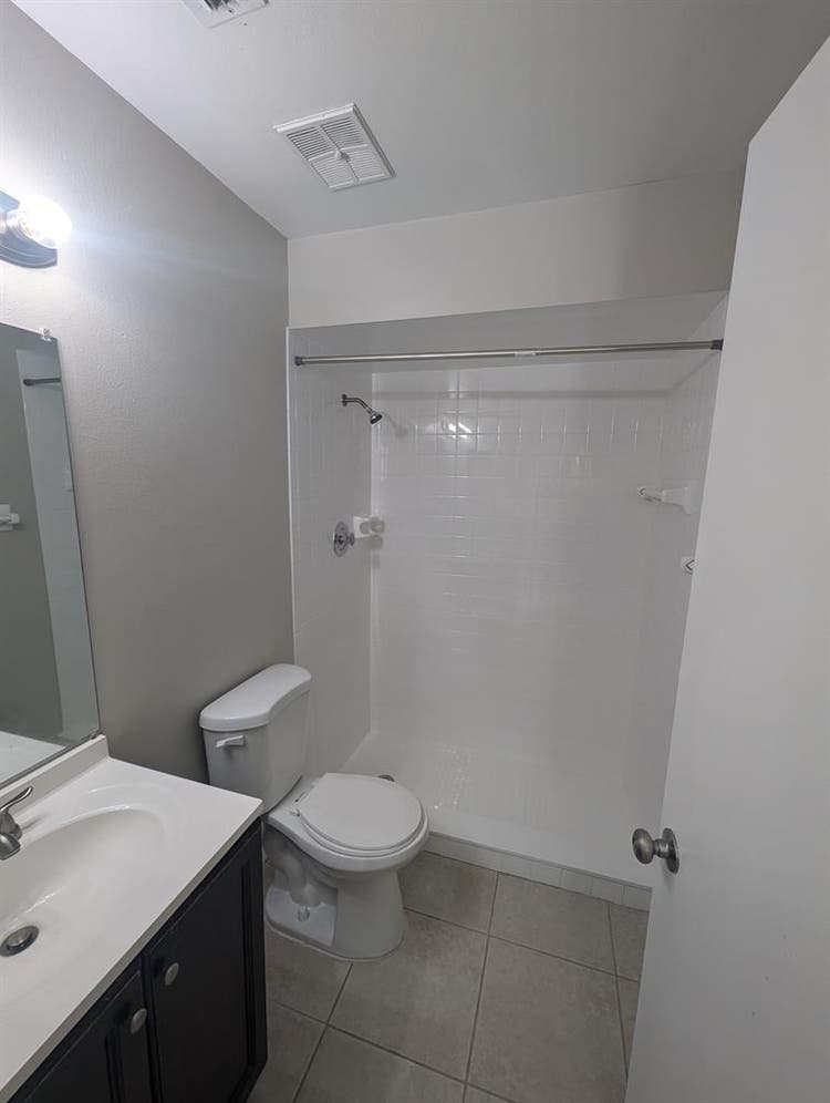 Room for rent Valencia East Campus