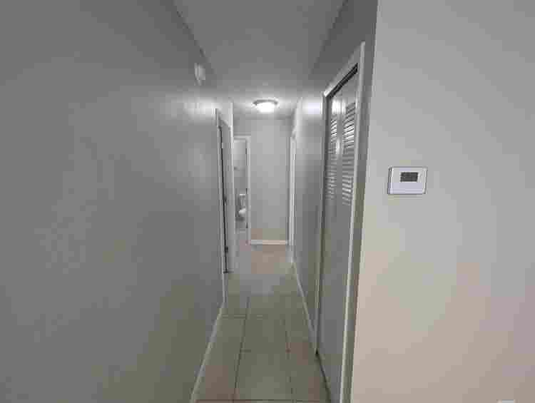 Room for rent Valencia East Campus