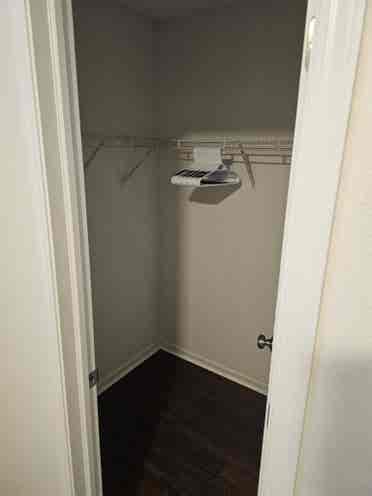 ISO Female Roommate