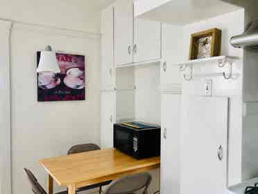 PRIVATE BEDROOM AVAILABLE FOR RENT