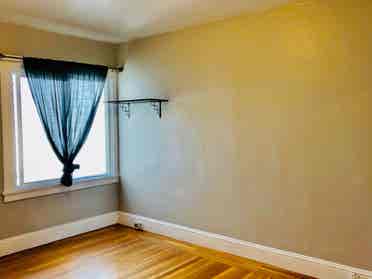 PRIVATE BEDROOM AVAILABLE FOR RENT