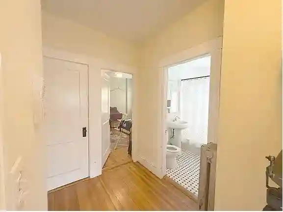 Room for rent - year lease