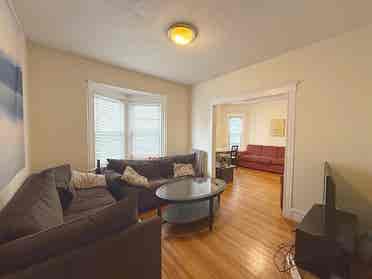 Room for rent - year lease