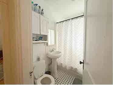 Room for rent - year lease