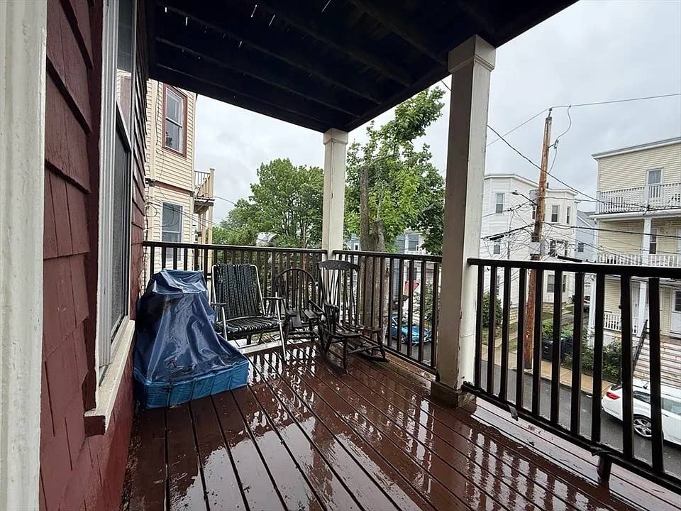 Room for rent - year lease