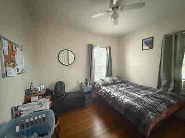Room for rent - year lease