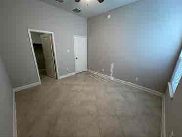 Looking for Roomie for Spare Room