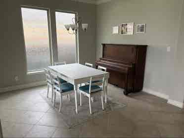 Looking for Roomie for Spare Room