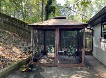 Private Room and Shared Bath
