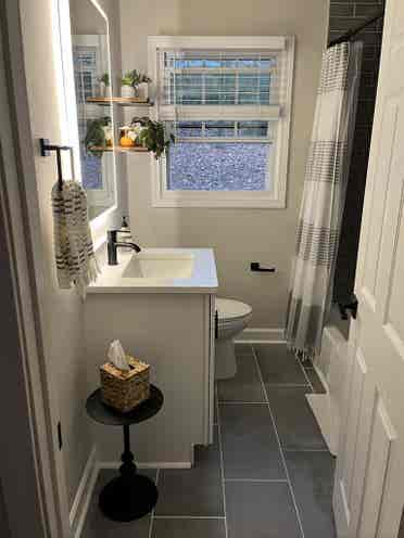 Private Room and Shared Bath