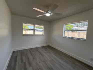 Single room in 4 BR home