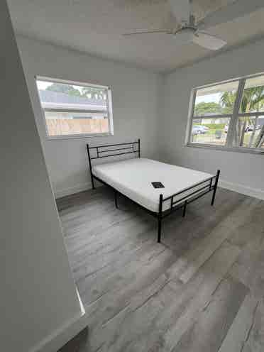 Single room in 4 BR home