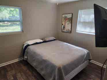 Private room, utilities included